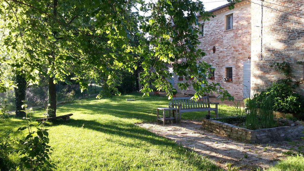 Gasthaus Il Casale Del Duca Urbino Exterior foto